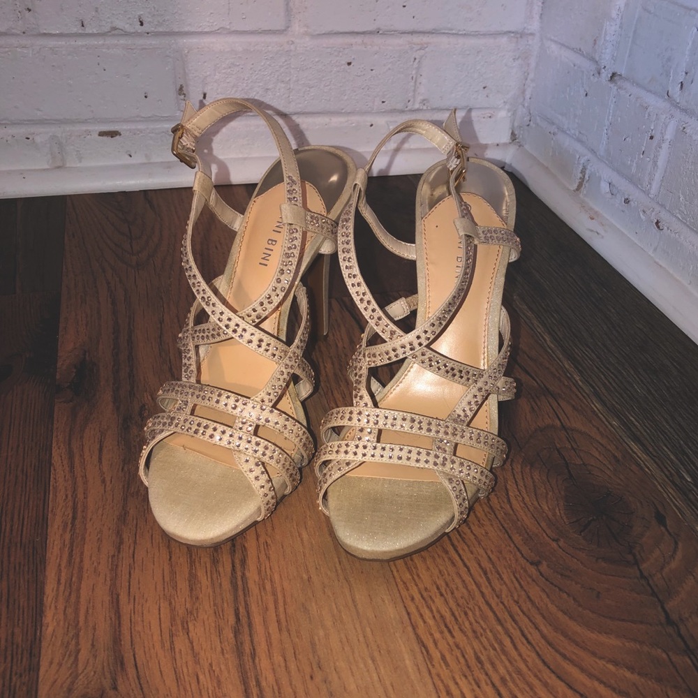Gianni Bini Sparkly Heels!!!